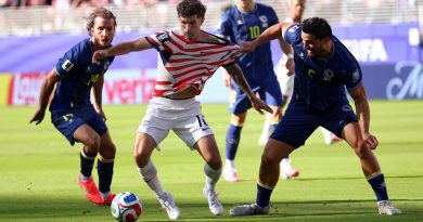 Con uno menos y con un pie en octavos: Estados Unidos sufre pero vence a Bosnia y ya espera a Bélgica
