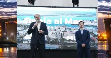 Con un video Susbielles y Mandolesi Burgos mostraron las obras de reconstrucción de accesos al Puerto